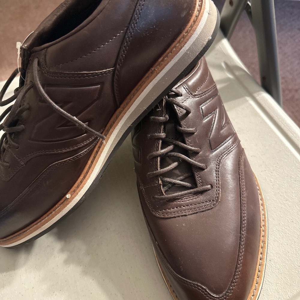 New balance 9.5 men’s shoes